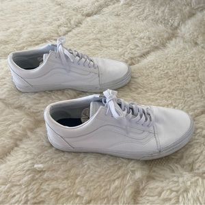 Men’s White Low Top Vans